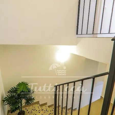 Tutti Cca Airport Frühstückspension